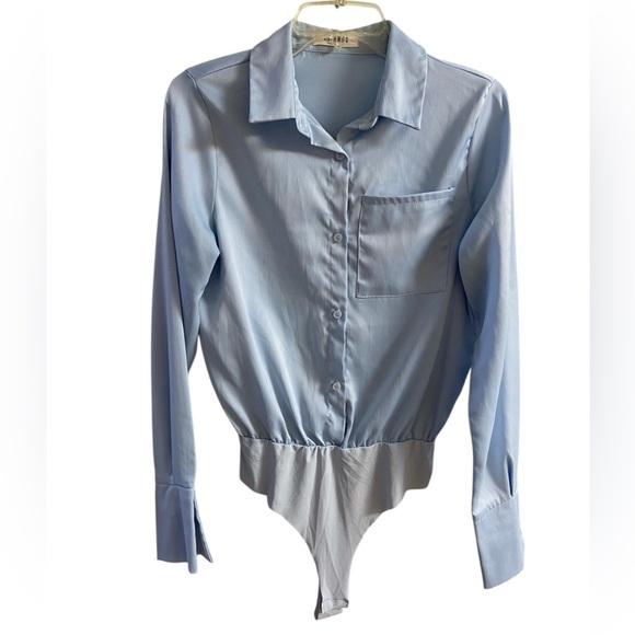 4th & Reckless Blue Bodysuit Blouse Long Sleeve Button Up Medium - Picture 1 of 8